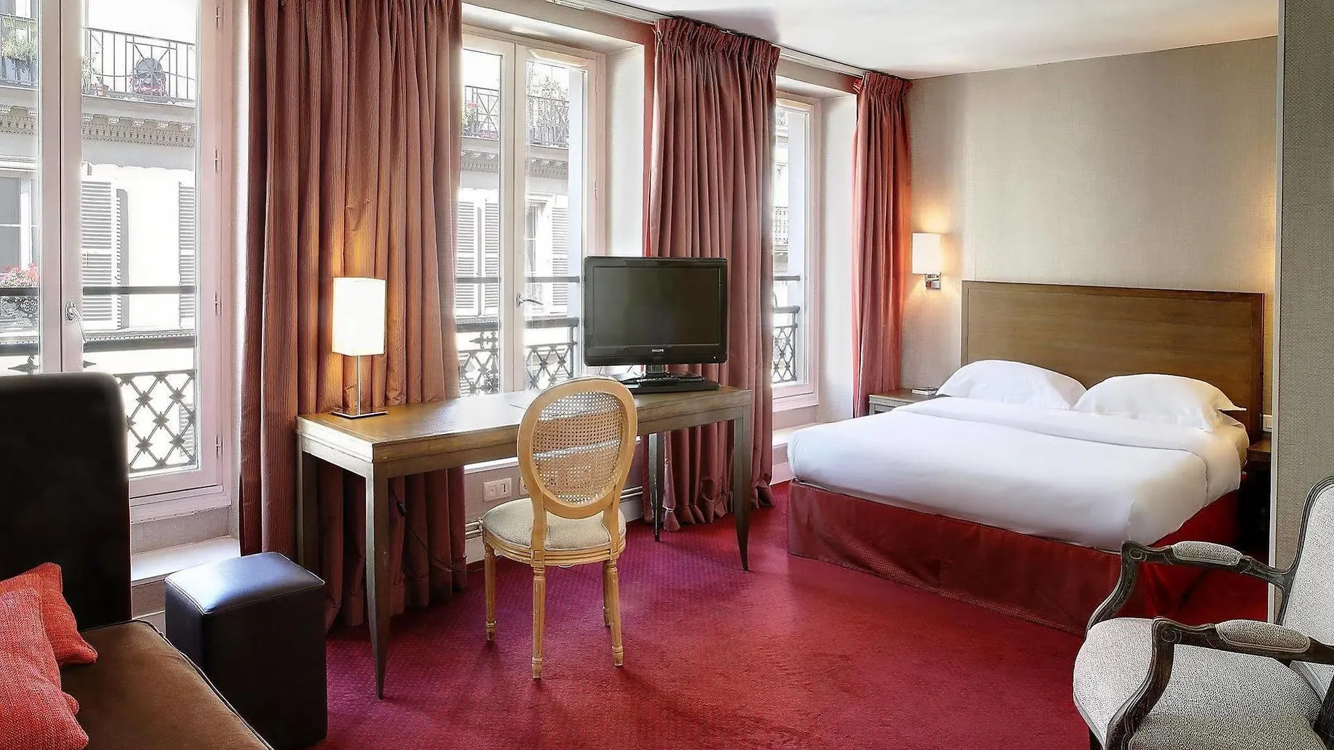 Louvre Piemont Hotel Paris