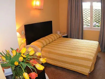 Louvre Piemont Hotel Paris