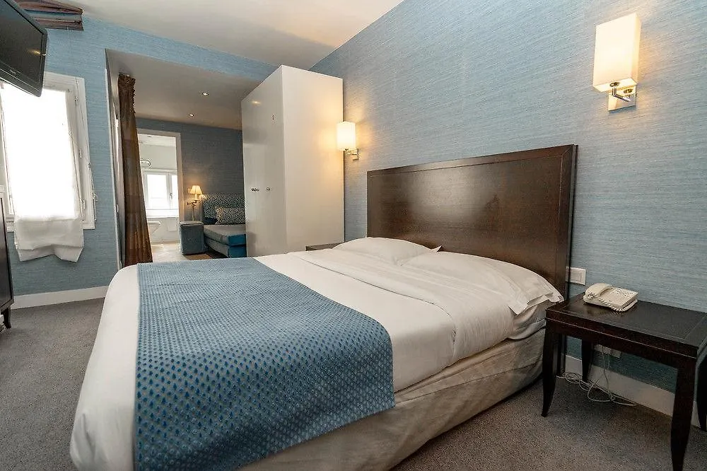 Louvre Piemont Hotell 4*