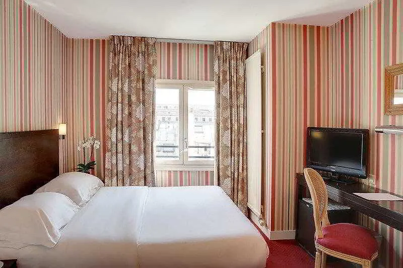Louvre Piemont 4* פריז