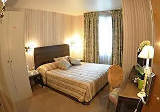 מלון Louvre Piemont 4*