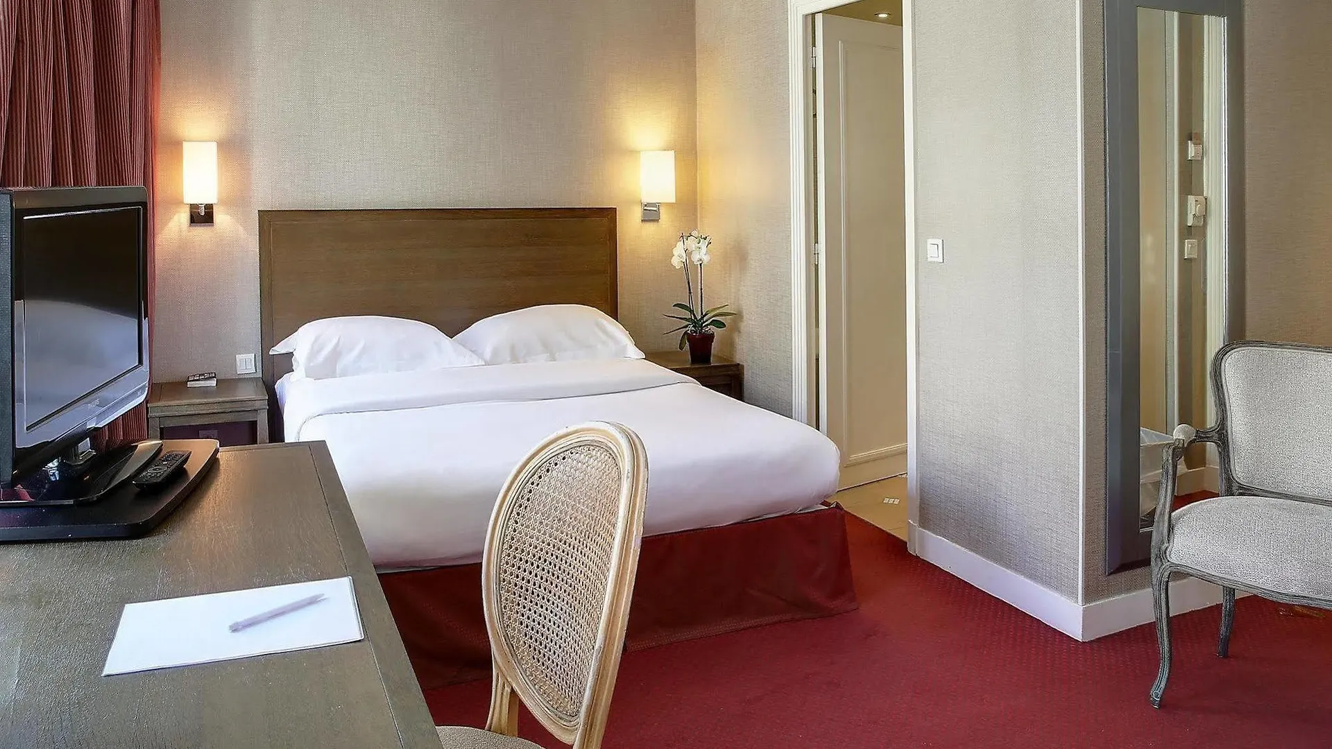Louvre Piemont Hotel